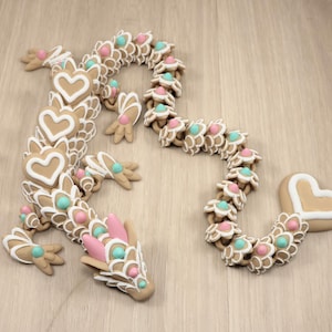 3D Printed Articulated Cookie Heart Dragon Fidget Toy Desk Pet