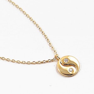 Good Luck Yin Yang Necklace. Gold Plated Necklace. Delicate Necklace.  Pendant Necklace. Layering Necklace.