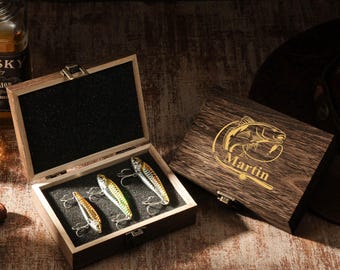 Personalized Fishing Lure Wooden Gift Box, Personalized Fish Wood Tackle Box with 3 Metal Lures, Gift for Dad Husband Fisherman Keepsake
