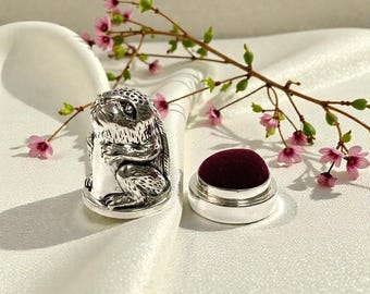 Victorian Inspired Rabbit / Hare Sewing Thimble 925 Sterling Silver