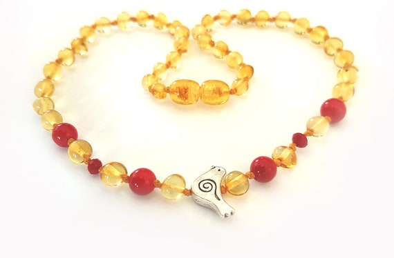 stores that sell amber teething necklaces