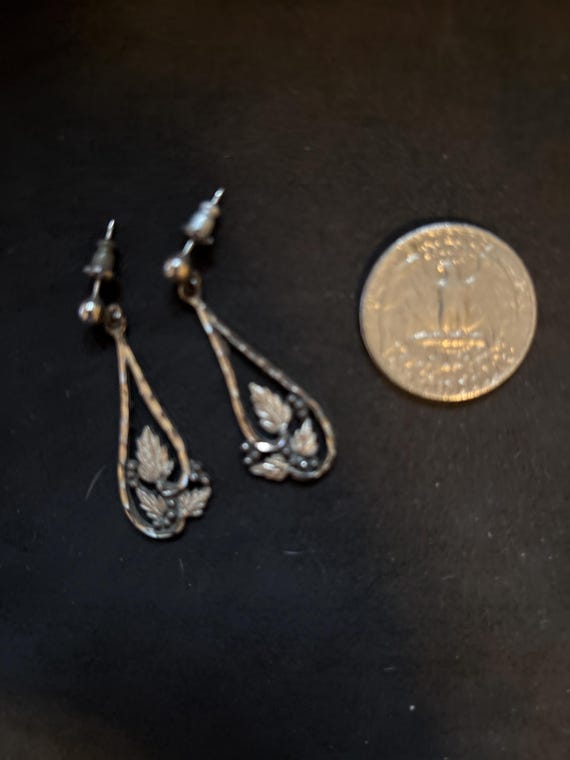 Retro Silver Leaf Dangle Earrings - image 3