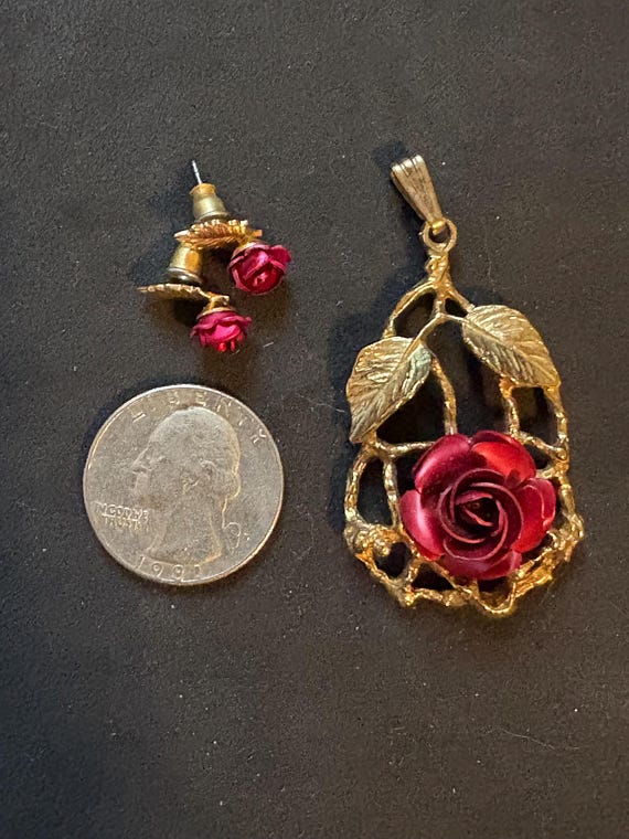 Vintage Red Enamel and Gold Rose Earrings and Pen… - image 2