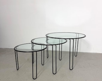 3er Set Mid-Century Minimalist Modernist Schwarzer Drahtrahmen und Satztische mit Glasplatte