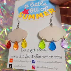 Rainbow Radiance: Pendientes de nube iridiscente con gotas de lluvia de purpurina, pendientes de nube iridiscente con gotas de lluvia de arcoíris de purpurina