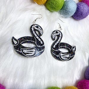 Black holographic glitter flamingo pool float earrings