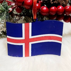 Adorno pintado a mano con la bandera de Islandia, adorno islandés, adorno de viaje, adorno de Reykjavik