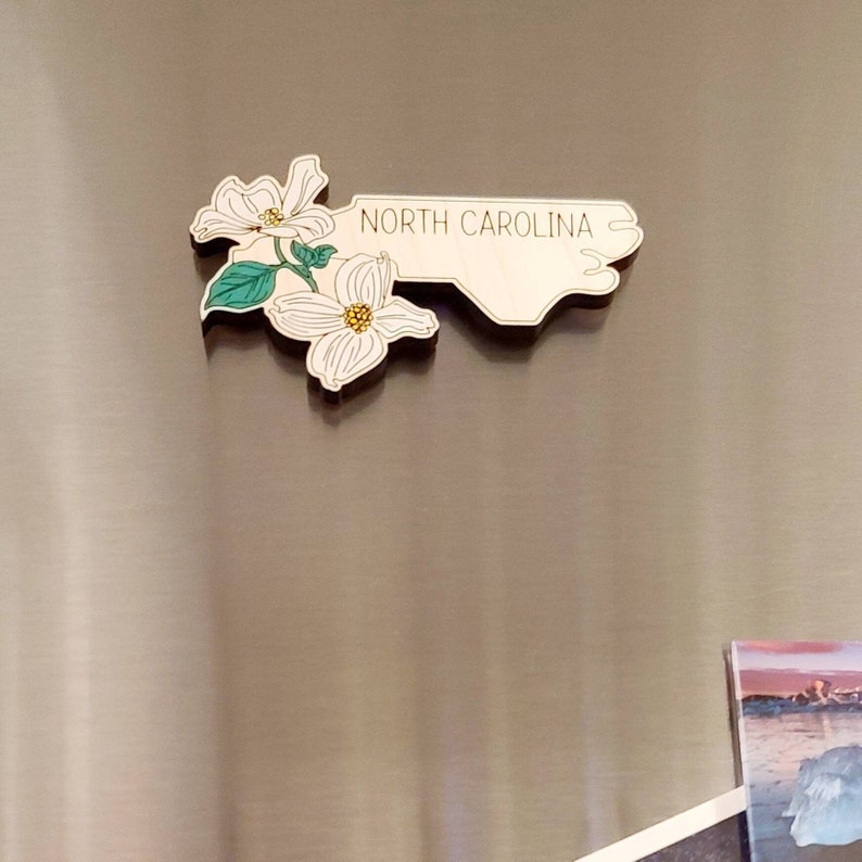 North Carolina magnet, NC magnet, Old North state Tar Heel magnet, North Carolina magnet, flowering dogwood, ornament Painted magnet