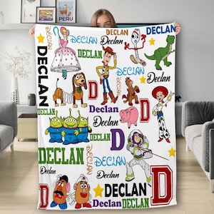 Coperta personalizzata con personaggi di film e giocattoli, coperta con nome personalizzato, coperta con personaggi di film di cartoni animati, regalo di Natale, coperta con personaggi, coperta in pile con giocattoli