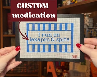 Tela personalizada com nome do medicamento e mensagem de despeito - 18 mesh