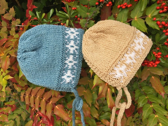 Baby Bonnet KNITTING PATTERN in pdf - Snowflakes Bonnet DIY baby gift, baby shower or photo prop, sizes 0-12 months. Instant Download