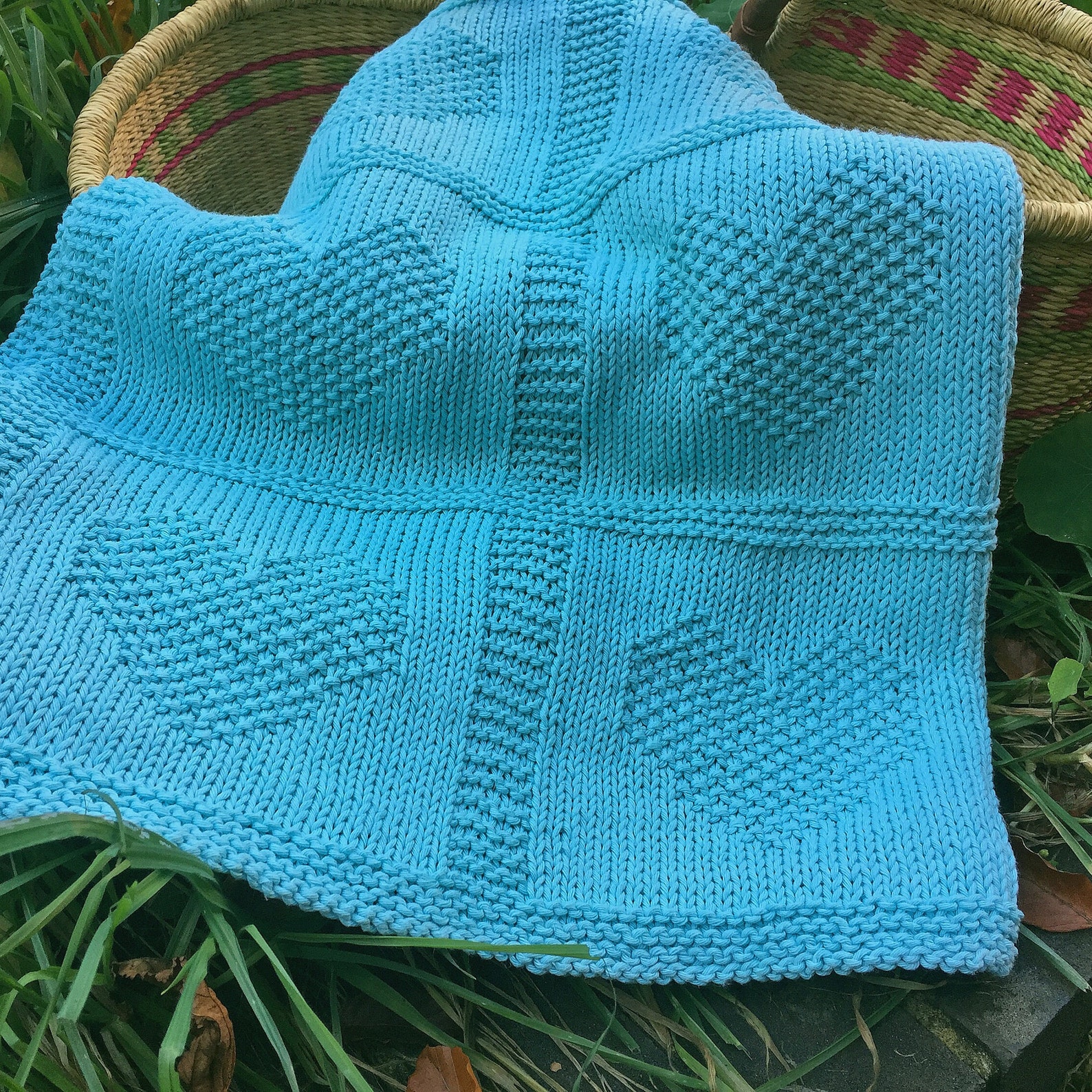 Heart Baby Blanket KNITTING PATTERN in PDF - Knitting Patterns for ...