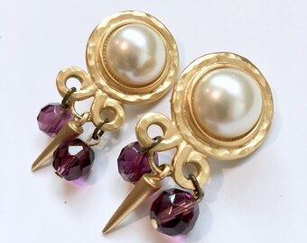 Matte Gold Faux Pearl Dangle Drop Earrings Clip Back Fashion Glamour Retro Jewelry