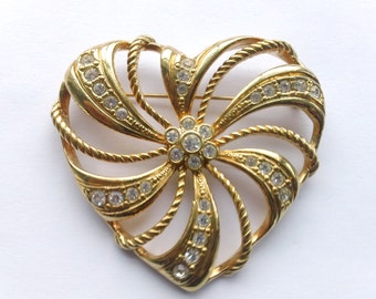 Avon Rhinestone Heart Brooch Romantic Valentine's Day Love Retro Jewerly
