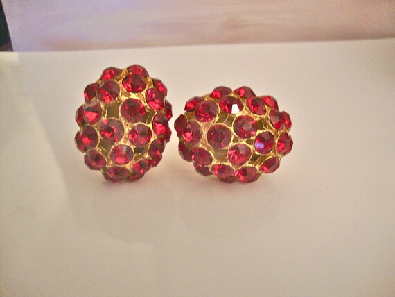 Ruby Red Rhinestone Cluster Earrings Vintage Retr… - image 3