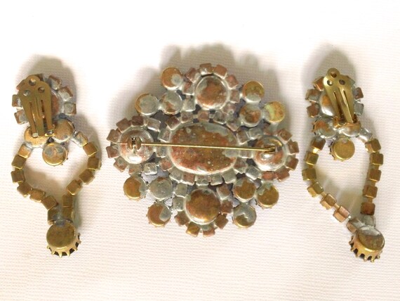 Ruby Red Rhinestone Brooch & Earrings Set Clip On… - image 5