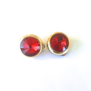 Red Rivoli Button Earrings Vintage Designer Jewelry Fashion Accessory