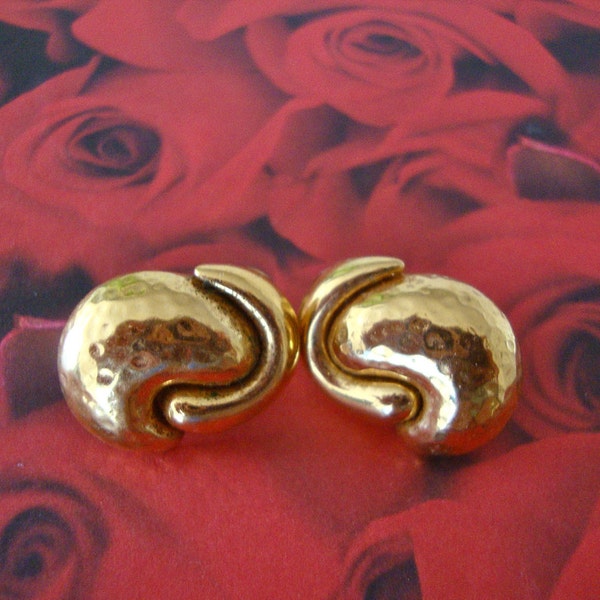 Monet Vintage Earrings Hammered Gold Tone Retro Holiday Party Jewelry