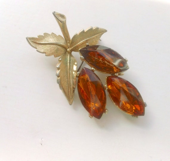 Spinx Topaz Glass Leaf Brooch Designer Signed Vin… - image 3