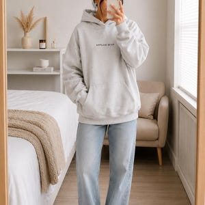 AIRPLANE MODE Übergroßer minimalistischer Sand Hoodie | Gemütliches Sweatshirt aus Baumwoll-Polyester-Mischung Bild 3
