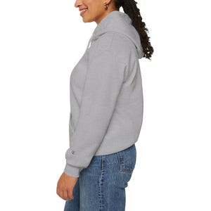 AIRPLANE MODE Übergroßer minimalistischer Sand Hoodie | Gemütliches Sweatshirt aus Baumwoll-Polyester-Mischung Bild 7