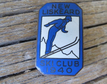 Vintage 1940 New Liskeard Ski Club pin / Canadian ski club blue white pin / Enamel sports club pin