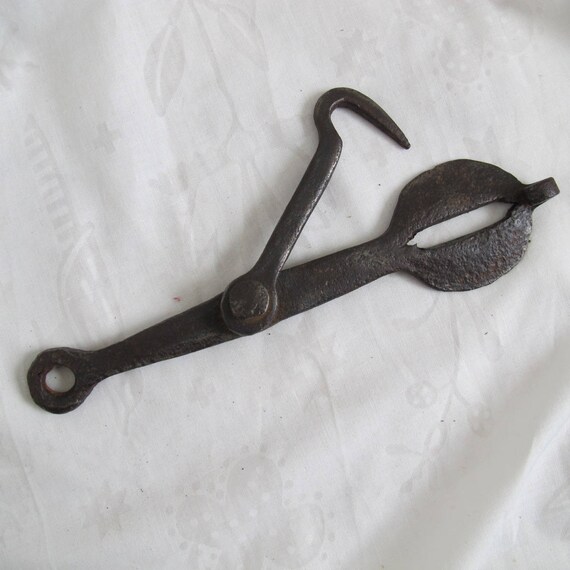 Hand Forged Iron Gate Latch Antique Swing Hook Barn Door Etsy