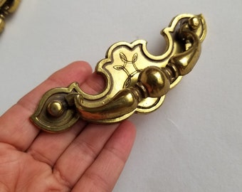 Brass tone Salvaged batwing drawer drop pulls / Chippendale style dresser drawer pulls / Canada CP-2216