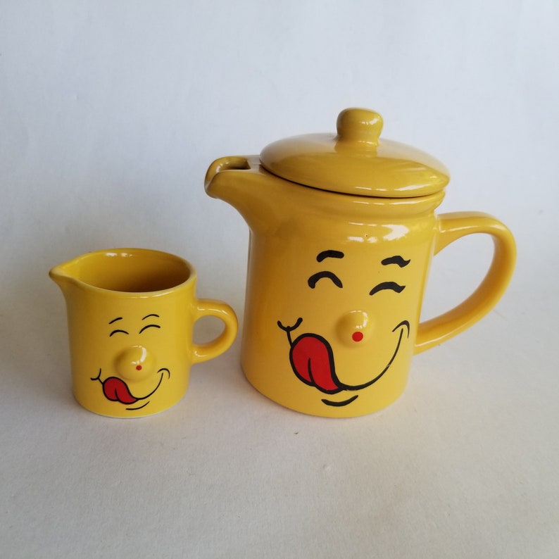 Funny face yellow teapot set mini creamers / lip licking Etsy