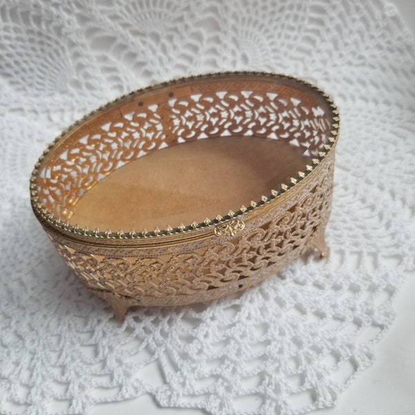 Oval whitewashed metal filigree jewelry box / Ormolu jewelry casket