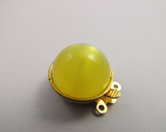 2 14mm Vintage Yellow Moonglow Box Clasps Cl04