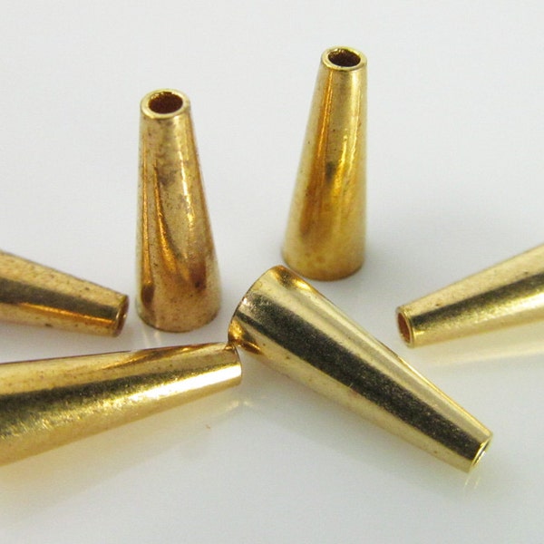 12 Vintage 12mm Brass Goldtone Cone Beads Mt199