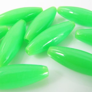 60 Vintage 20mm Lime Green Plastic Tube Beads Bd1057