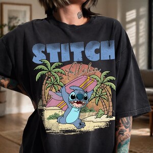 Vintage Stitch Aloha Surfskjorta, Retro Lilo och Stitch T-shirt, Disneyland semesterkläder bild 3
