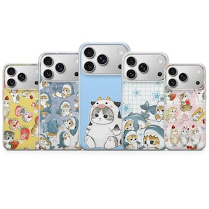 Pode incluir: Cinco capas de telefone com designs exclusivos. Uma capa apresenta um gato com uma fantasia de vaca, outras mostram gatos com fantasias de animais marinhos e comida. As capas têm um acabamento brilhante e são projetadas para um smartphone.