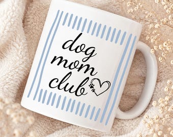 Hundemama Tasse – Dog Mom Club Becher, Geschenk für Hundeliebhaber, süße Kaffeetasse mit Pfotenherz