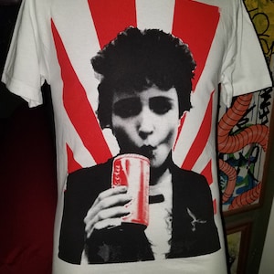 soda sipping Siouxsie Sioux kamikaze punk shirt size mens S - XXL