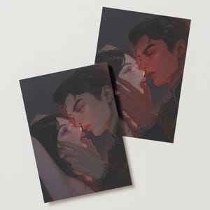 Könnte beinhalten: Ein Set aus drei Keramikbechern mit gesprenkelter, matter Oberfläche. Die Becher sind in Creme-, Hellgrau- und Dunkelgrautönen gehalten. Jeder Becher hat ein schlichtes, minimalistisches Design.