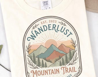Comfort Colors®, camiseta Mountain Trail, regalo para amantes de los viajes, camiseta con estampado de aventura, camiseta de senderismo, camiseta para vacaciones al aire libre, camiseta Floral Kindness