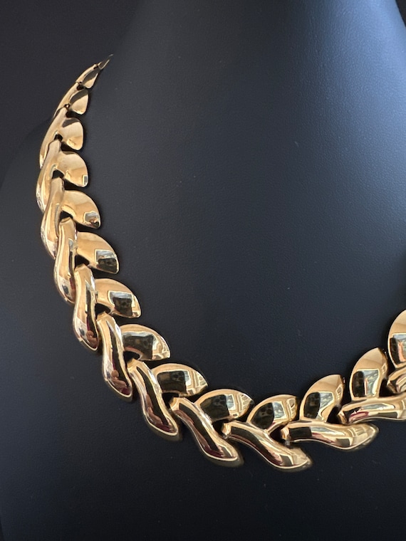 Lovely Shiny Gold Tone Link Choker Necklace Toggle - image 2