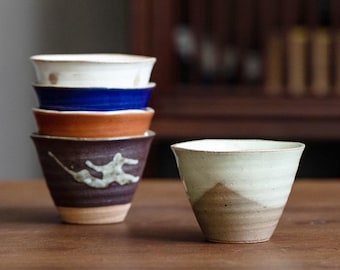 Set van 5 Japanse thee-/koffiekopjes cadeauset | Aardse Wabi Sabi grote theekopjes/keramisch Yunomi wit interieur voor proeverij koffiecups