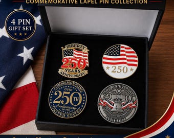 Colección de pines conmemorativos del 250 aniversario de EE. UU., juego de regalo patriótico de 4 piezas con caja de presentación, coleccionable de Estados Unidos 1776-2026