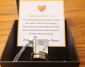 Conjunto de anillo y collar con libro grabado: regalo de joyería de acero inoxidable con el mensaje "Love".