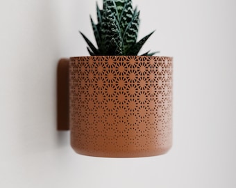 Kumiko Fade Wall Planter with Drip Tray | Textured 3D Printed Hanging Pot | Modern Indoor Wall Planter