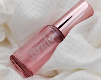 Gepersonaliseerde parfumfles voor bruid en bruidsmeisje | Roze glazen reisspray | Cadeau bruidsfeest