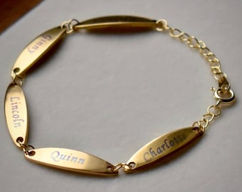 Gepersonaliseerde armband met naam goudbaar • Gegraveerde minimalistische kettingsieraden