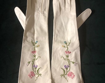 Vintage EMBROIDERED White Kid Leather GLOVES