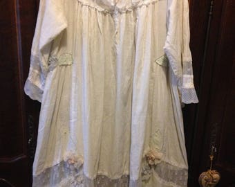 OAK Vintage APPLIQUE cotton NIGHTGOWN with Lace yoke and trim