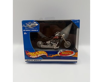 Hot Wheels Motorcycle Co Custom 2 Black Winged Skull 1:18 Moto 47364 Mattel 2002