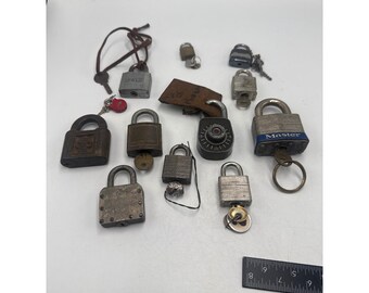 Vintage Padlock Lot Master Lock Yale Westinghouse Waterbury Antique Keys Mixed